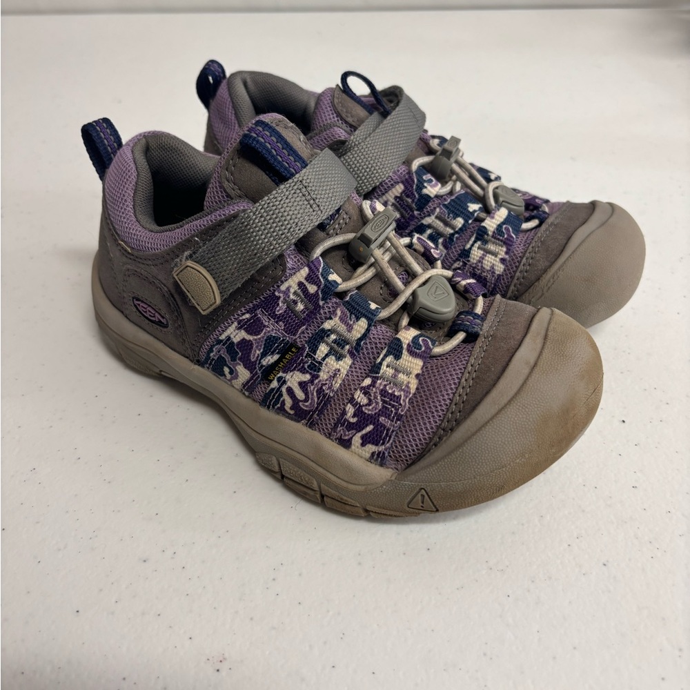 KEEN Kids' Newport H2Sho hiking shoes in Chalk Violet/Drizzle Youth Size 1